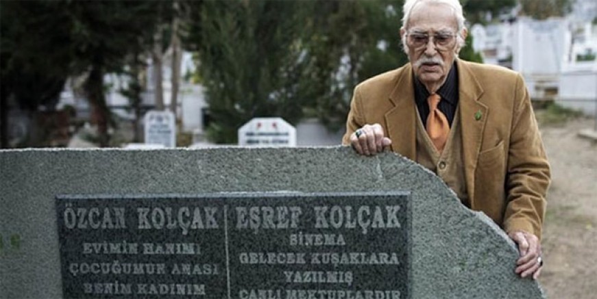 Eşref Kolçak toprağa veriliyor