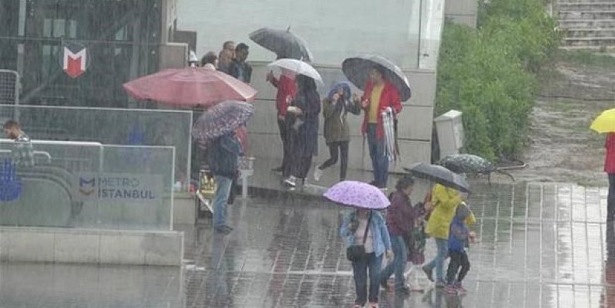 Meteoroloji saat vererek İstanbulluları uyardı