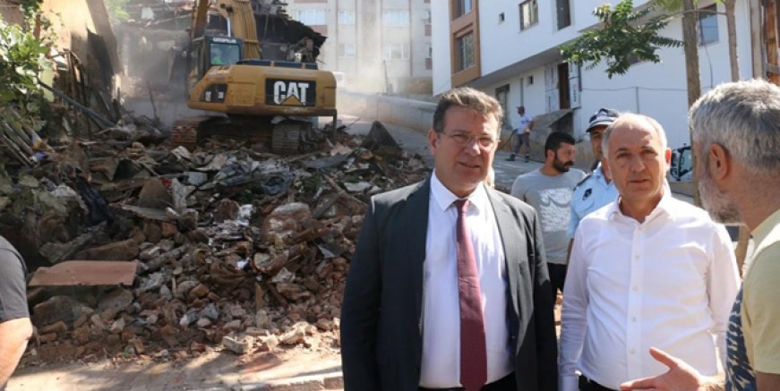 Kartal'da metruk binalara geçit yok