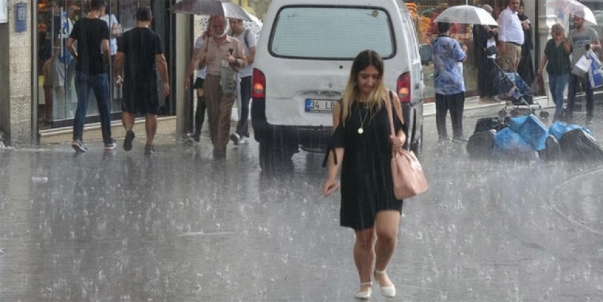 Meteoroloji'den İstanbul'a sağanak uyarısı!