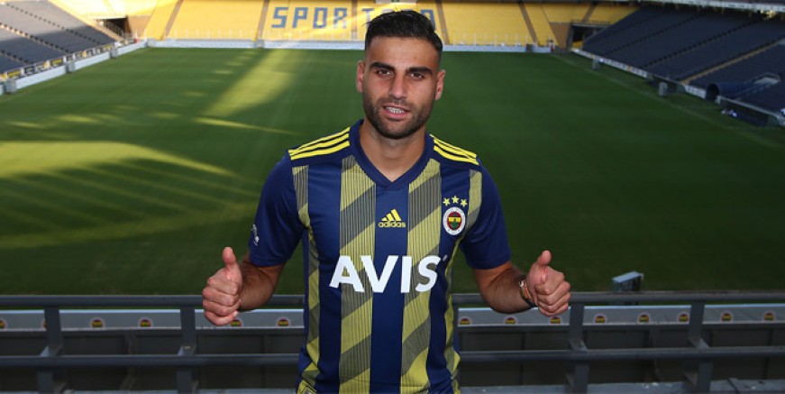 Deniz Türüç resmen Fenerbahçe'de