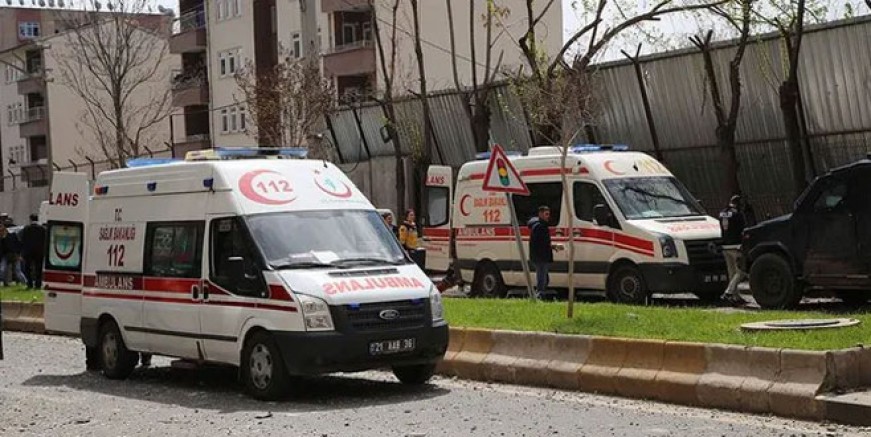 Diyarbakır'da savaş gibi çatışma; 5 ölü