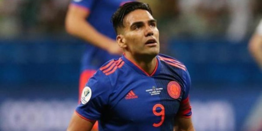 Galatasaray Taraftarı Falcao'yu istedi
