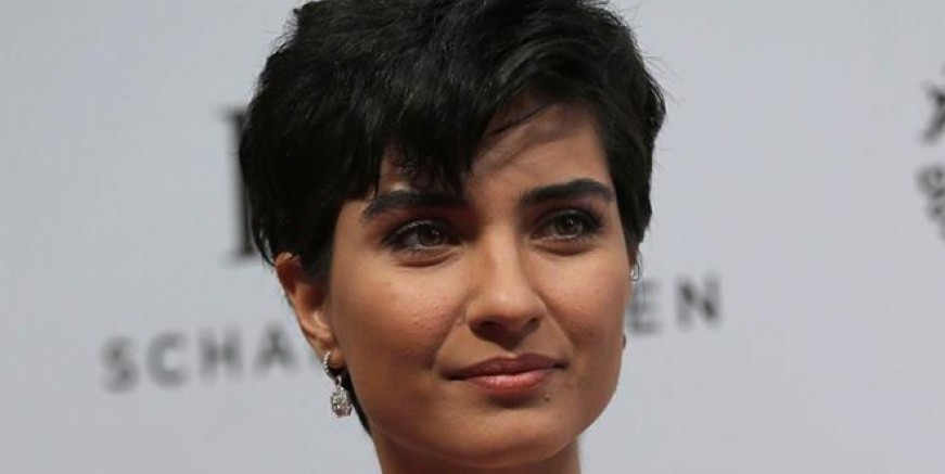 Tuba Büyüküstün Paris'te ev'lendi!