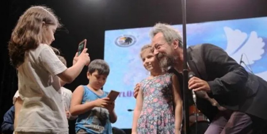 Feridun Düzağaç Kartal'da barış için söyledi