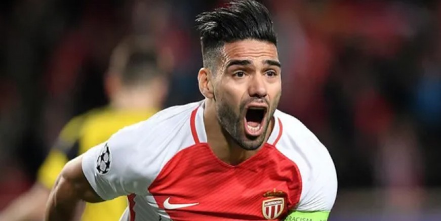 Galatasaray Falcao'yu KAP'a bildirdi