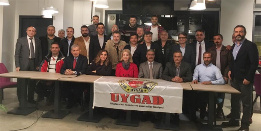 Gazetecilerin haber anıları kitap oluyor