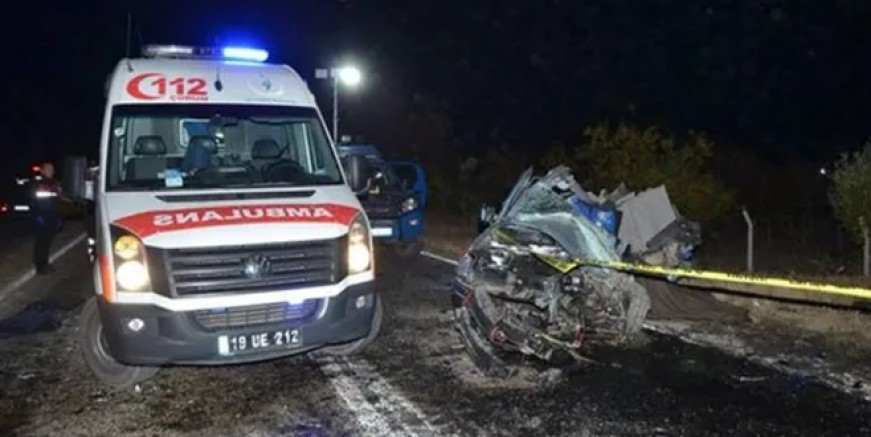 Çorum'da korkunç kaza; 4 ölü