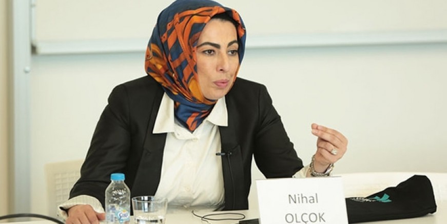 Nihal Olçok Davutoğlu'nun partisine katıldı