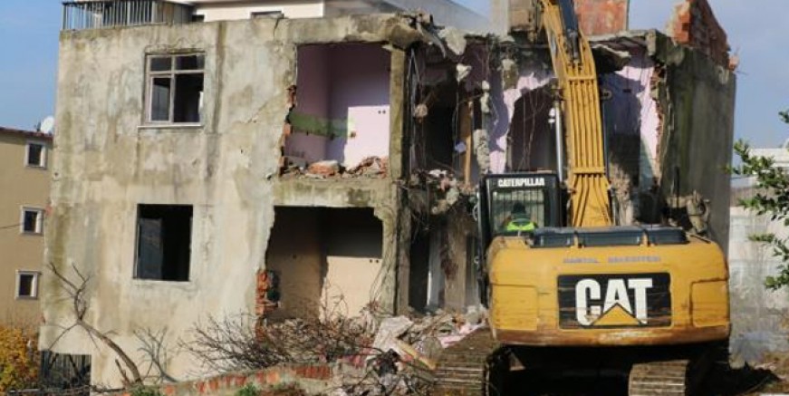 Kartal Belediyesi metruk binalara savaş açtı
