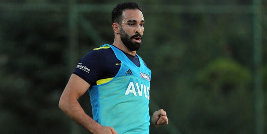 Adil Rami Ersun Yanal'ı topa tuttu