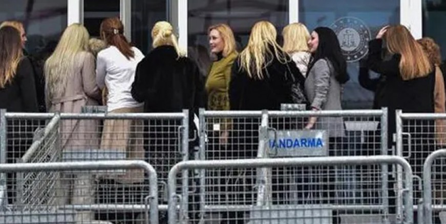 Adnan Oktar'ın kedicikleri mahkemede
