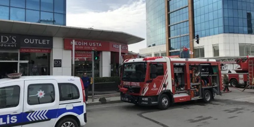 Maltepe'de plazada korkutan yangın