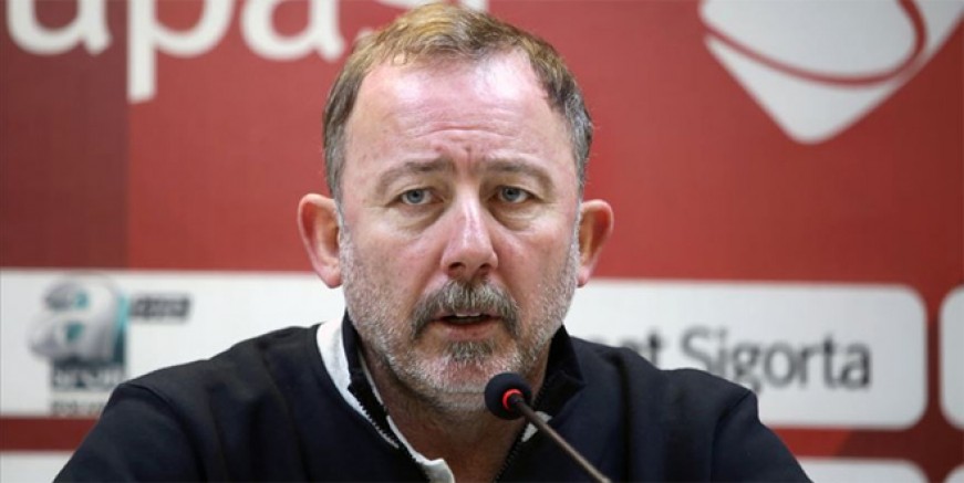 Sergen Yalçın Abdullah Avcı'yı solladı