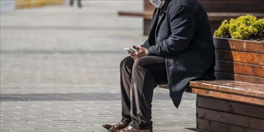 65 yaş üstündekilere sokağa çıkma yasağı!