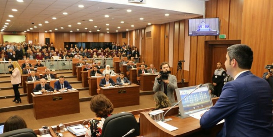 Belediye meclis toplantılarına erteleme geldi