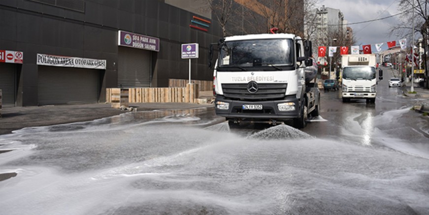 Tuzla'da koronavirüs temizliği tam gaz