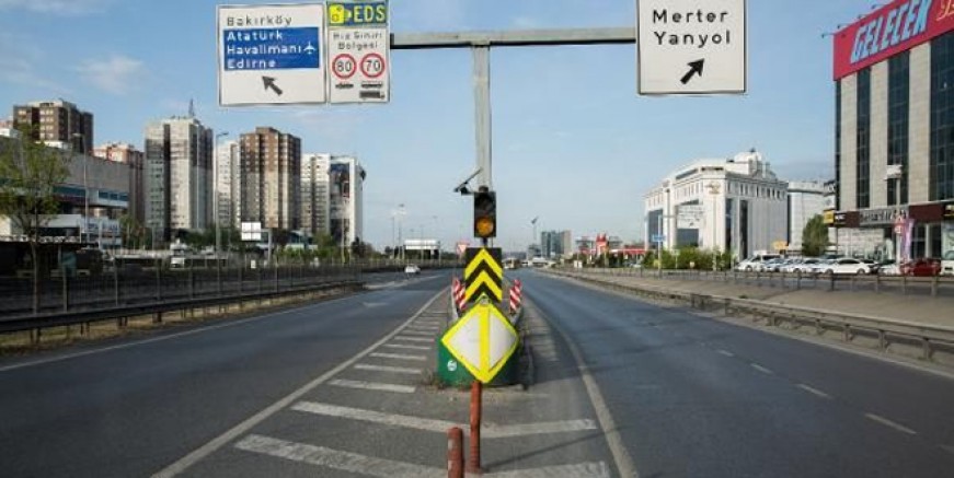 İstanbul'da yollar yine boş kaldı