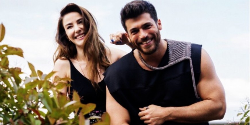 Özge Gürel ile Can Yaman Bay Yanlış'ta buluştular