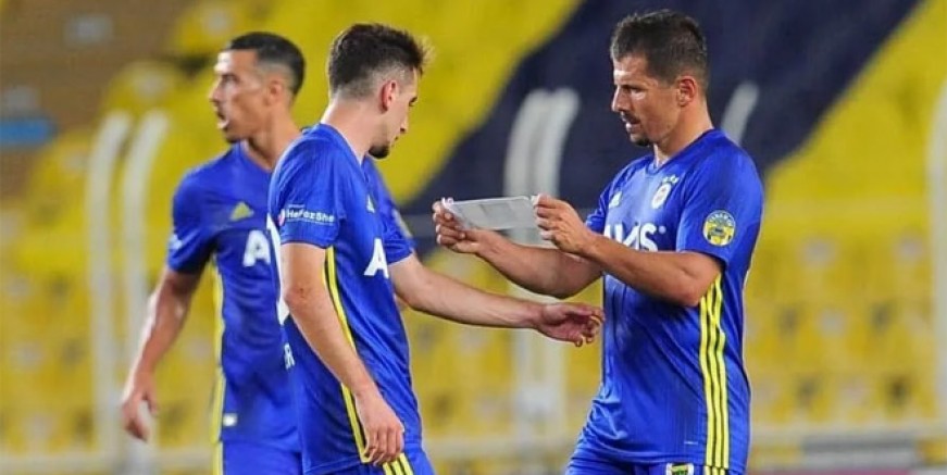 Emre Belözoğlu futbolu bıraktı