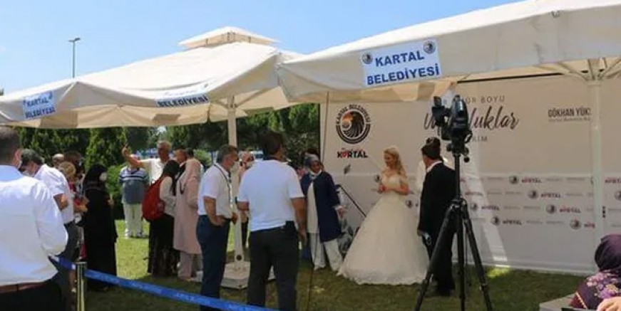 Kartal'da açık hava nikahlarına büyük ilgi