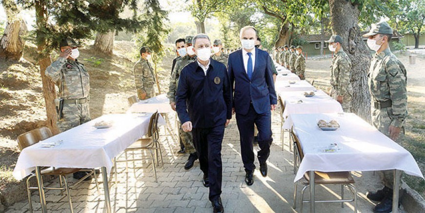 Sıfır noktasından Yunanistan’a mesaj