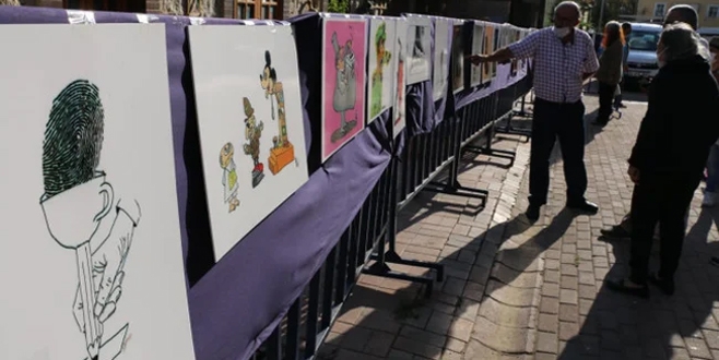 Çizgi-Yorum Karikatür Sergisi Kartal’da açıldı