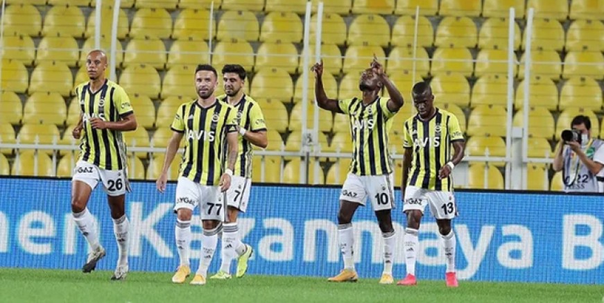 Fenerbahçe'de tarihi karar!