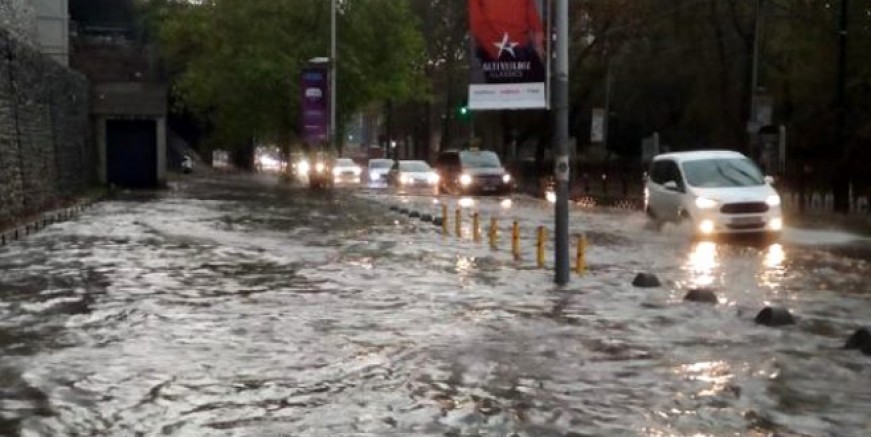 İstanbul sele teslim oldu