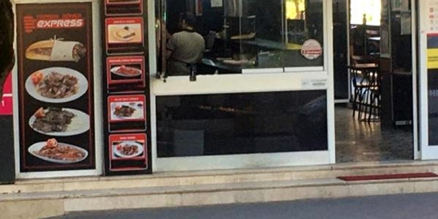 Öğrenciler kantinlerin açılmasını istiyor!