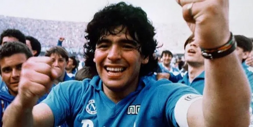 Diego Armando Maradona hayatını kaybetti