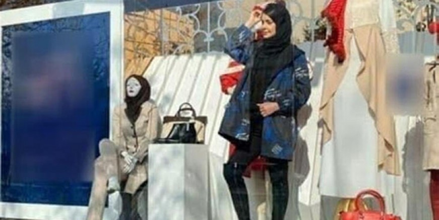 İran'da canlı manken yasaklandı