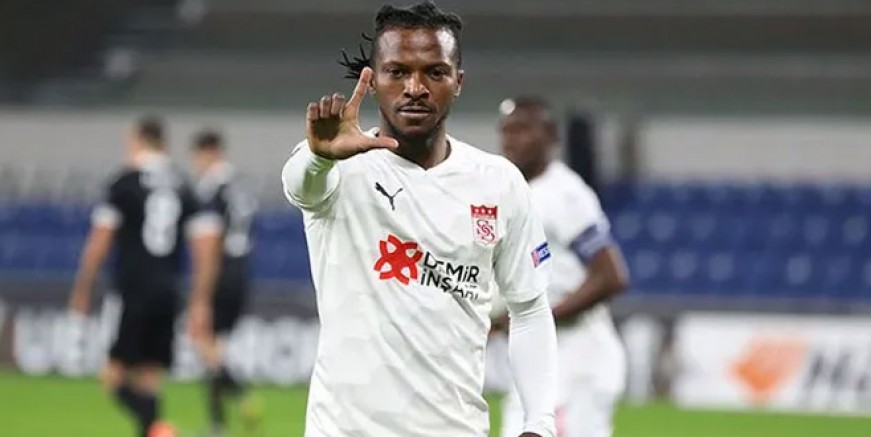 Sivasspor'da Kayode 4'te 4 yaptı