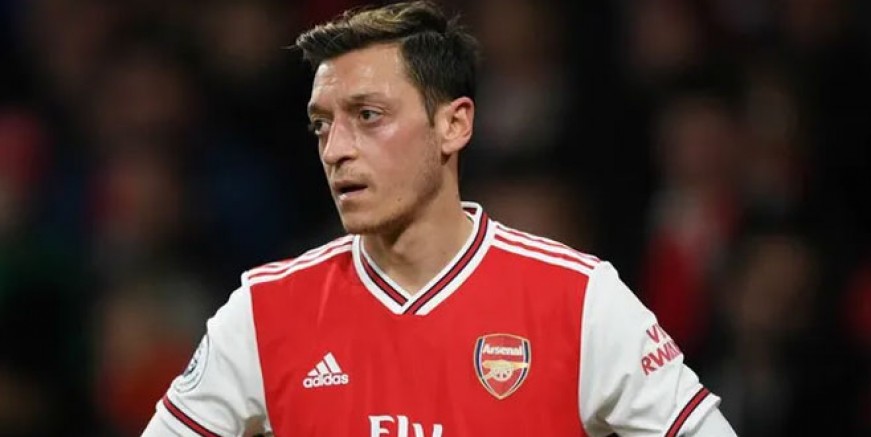 Arsenal'de Mesut Özil bilmecesi