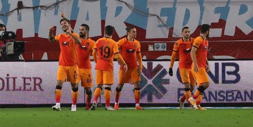 Galatasaray Trabzon'dan lider döndü