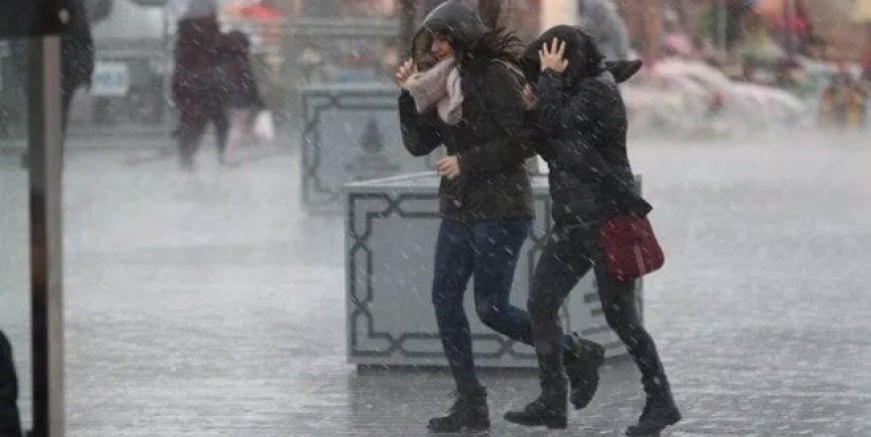 Meteoroloji'den İstanbul'a kuvvetli yağış uyarısı