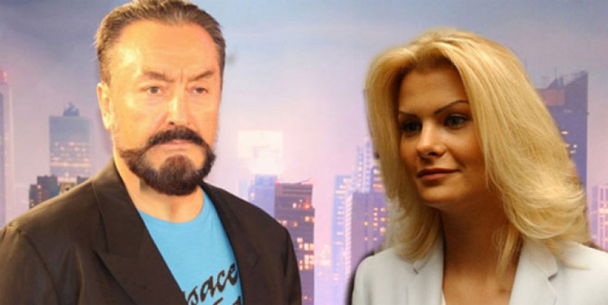Ebru Şimşek Adnan Oktar'ı yerden yere vurdu
