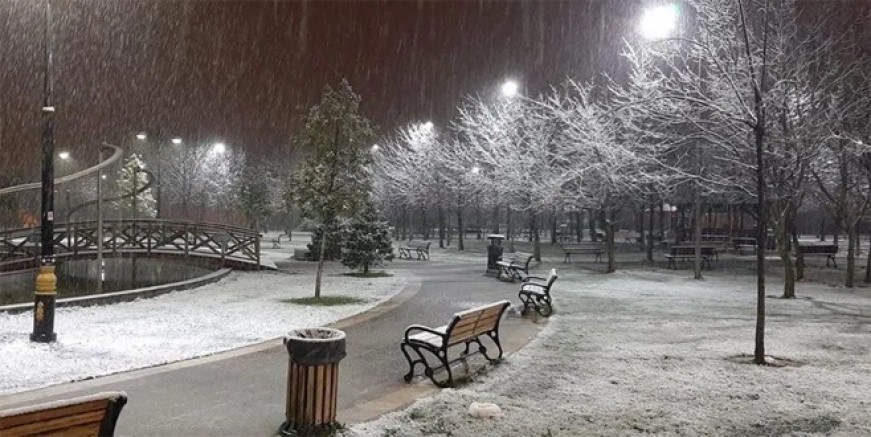 İstanbul'da lapa lapa kar yağışı