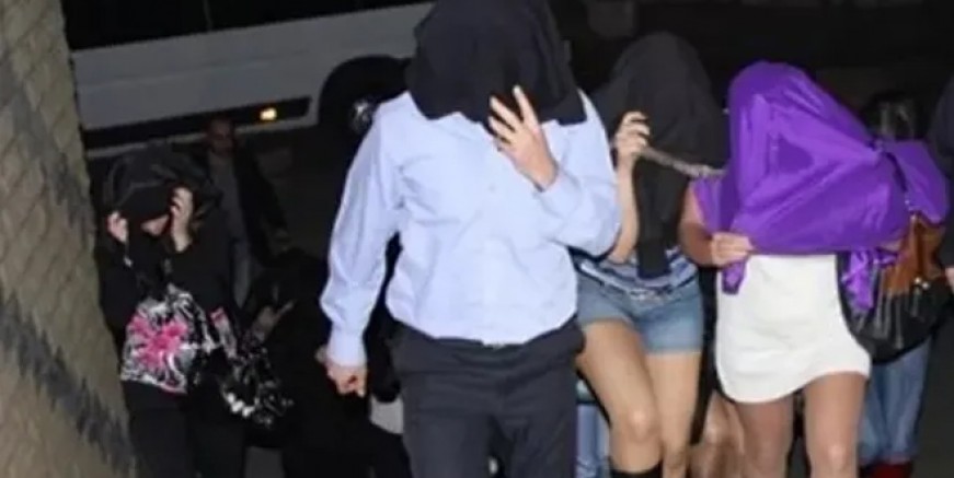 Jigolo olma hayali karakolda bitti!