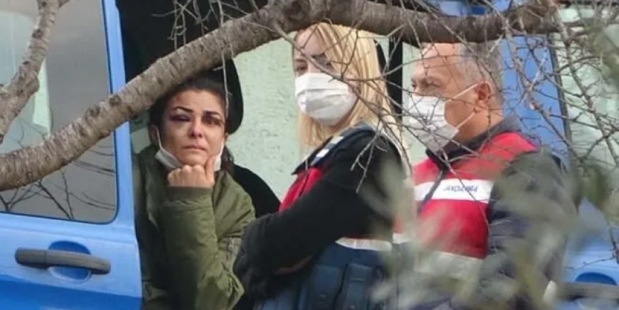 Melek İpek 'En azından burada dayak yok'