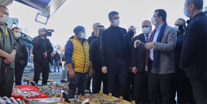 Ekrem İmamoğlu balıkçıların dertlerini dinledi