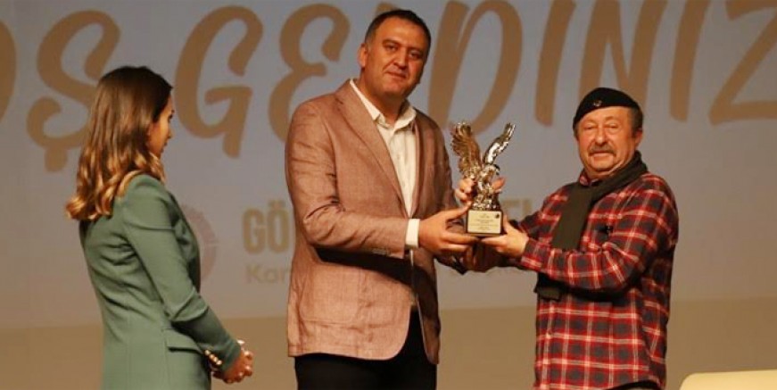 Adem Uçar 'Tiyatro insanca anlatma sanatıdır'
