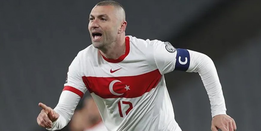 Burak Yılmaz Fransa'da manşetlerde!