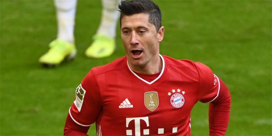 Lewandowski tarihi rekora koşuyor
