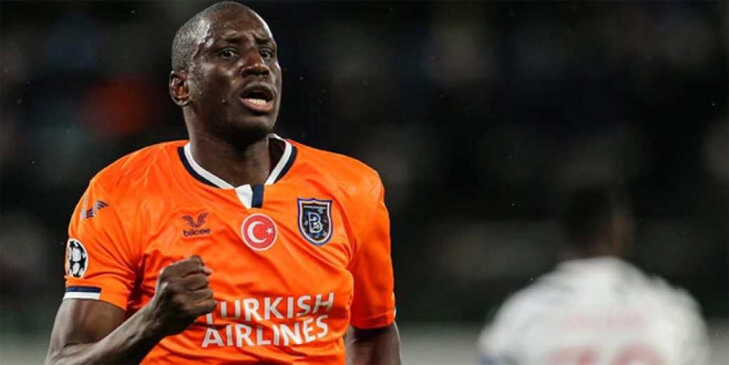 Başakşehir'de Demba Ba gönderildi