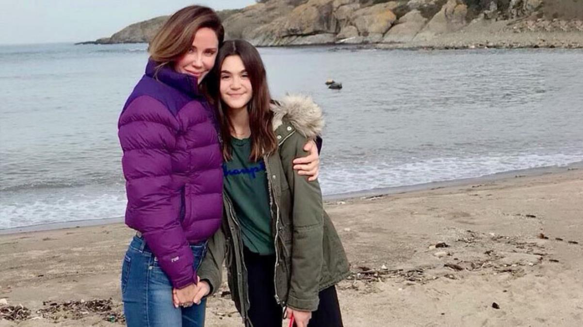 Demet Şener'in kızı boyunu aştı
