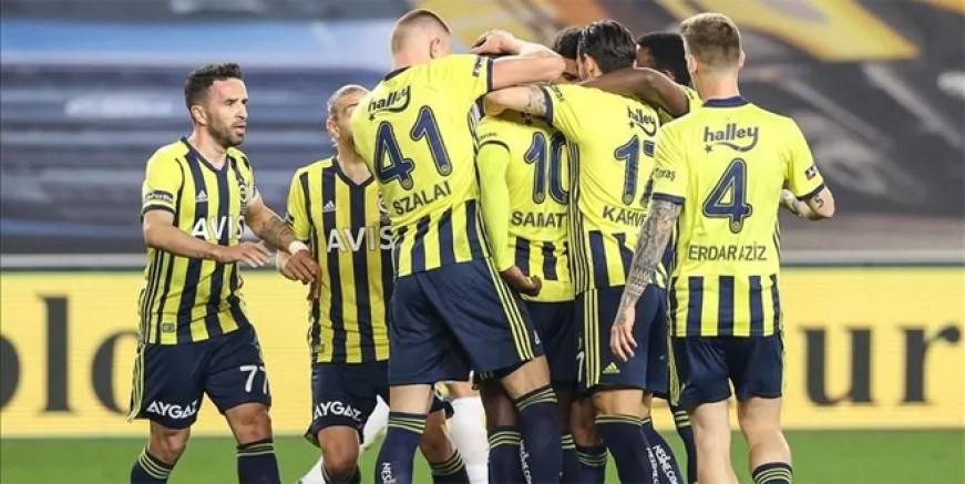 Fenerbahçe'de 10 ismin bileti kesildi