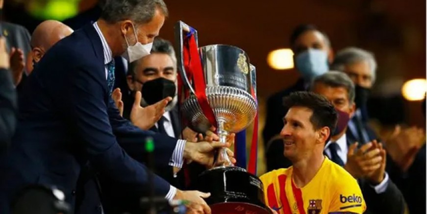 Messi Barcelona'da 35. kupasını kazandı