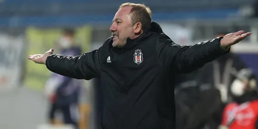 Sergen Yalçın Cüneyt Çakır'ı topa tuttu