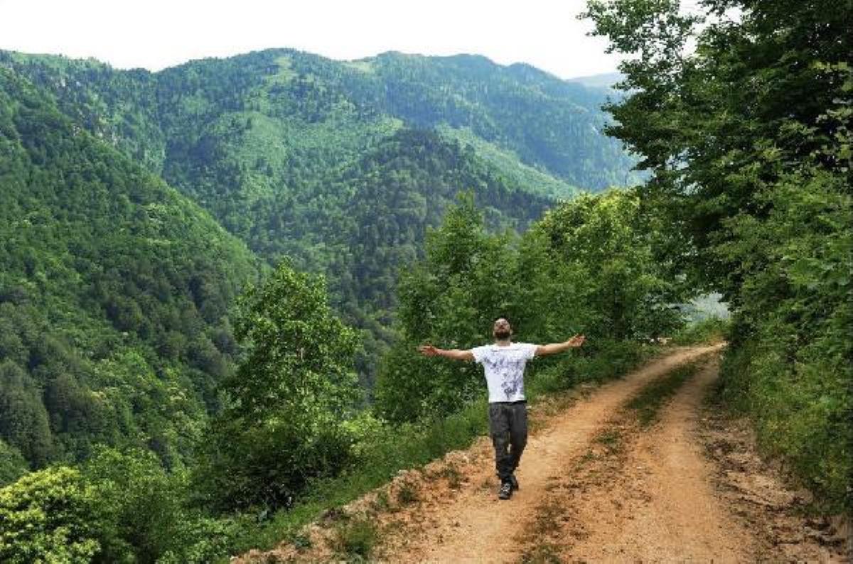Tarkan'dan hemşehrilerine destek